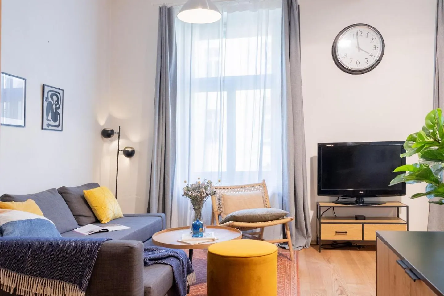 Prague Days - Studio In Top Location - Lesser Town - Park Nearby 0*,  Tschechische Republik