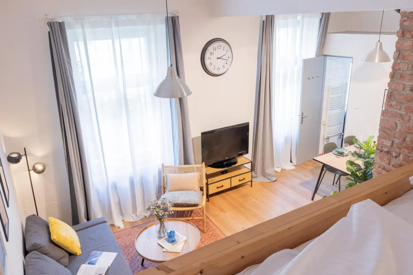 Prague Days - Studio In Top Location - Lesser Town - Park Nearby
